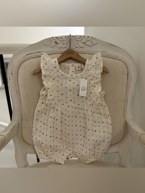 🤍 12~18 Mth GAP Ruffle Romper with Yellow and Purple Polka Dots 100% Cotton NWT